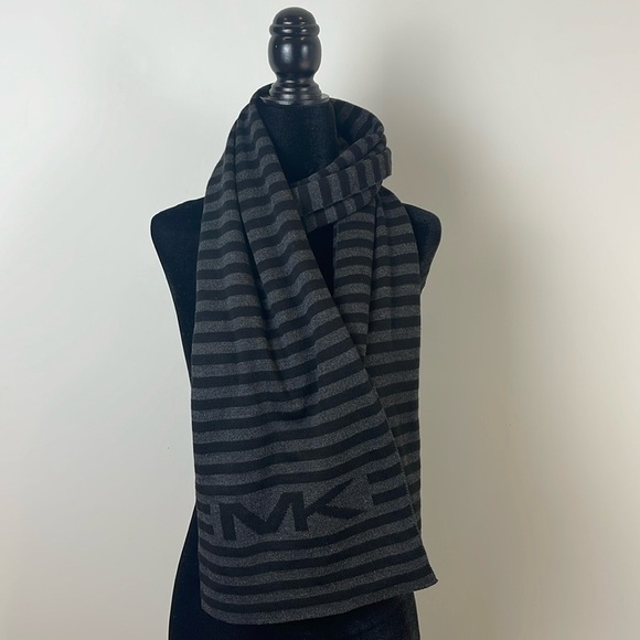 Micheal Kors Striped Black and Grey Knitted Scarf - Picture 1 of 4